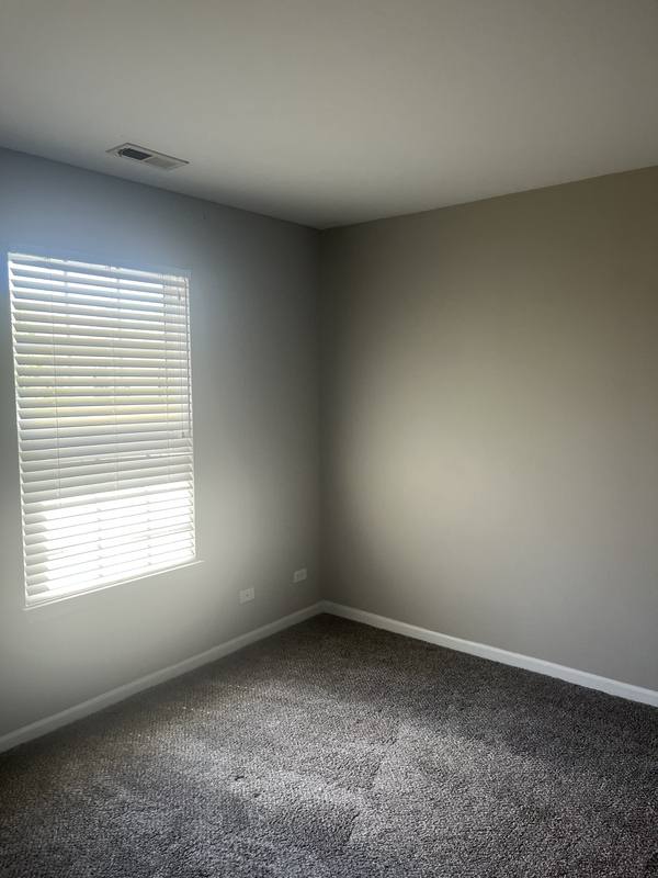 Apartment for rent at 5752 Wildspring Dr, Lake In the Hills, IL 60156