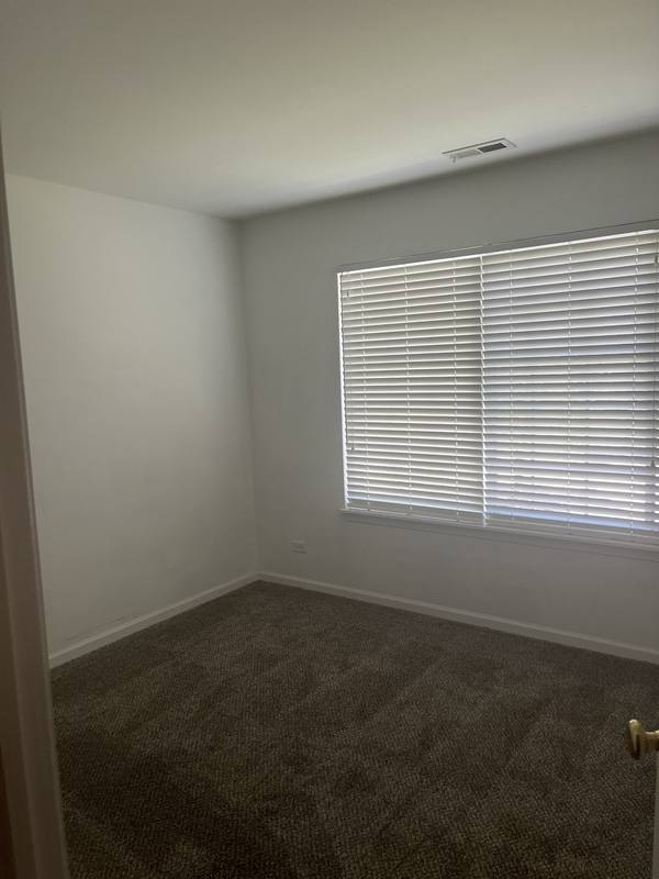 Apartment for rent at 5752 Wildspring Dr, Lake In the Hills, IL 60156