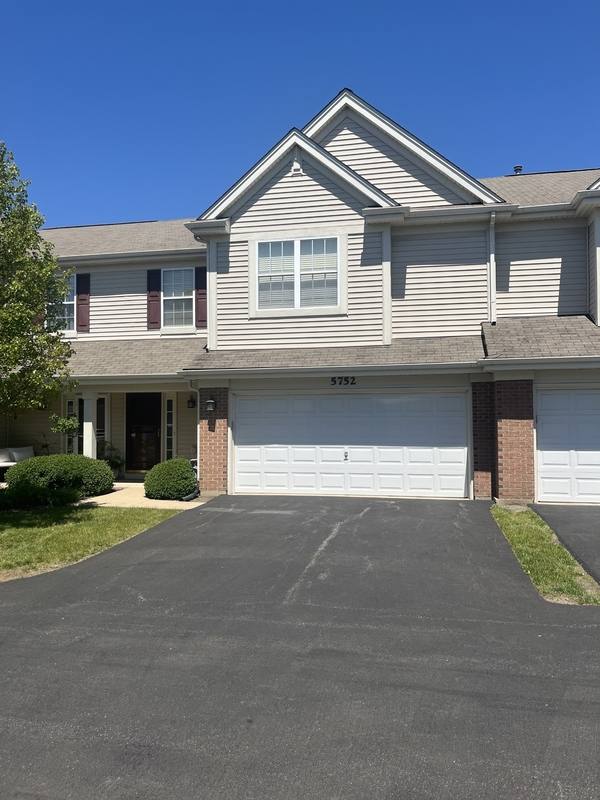 Apartment for rent at 5752 Wildspring Dr, Lake In the Hills, IL 60156