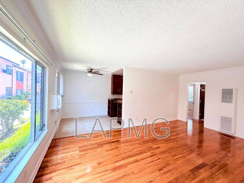 Apartment for rent at 5618 Harold Way #2, Los Angeles, CA 90028