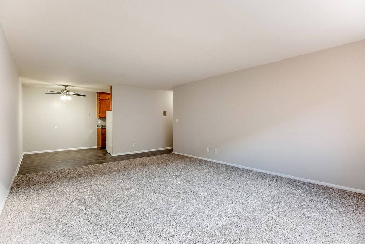 Townhouse for rent at 2421 Pillsbury Ave S, Minneapolis, MN 55404