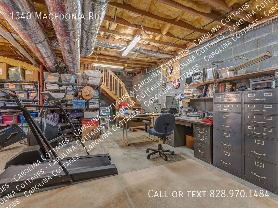 House for rent at 1340 Macedonia Rd, Saluda, NC 28773