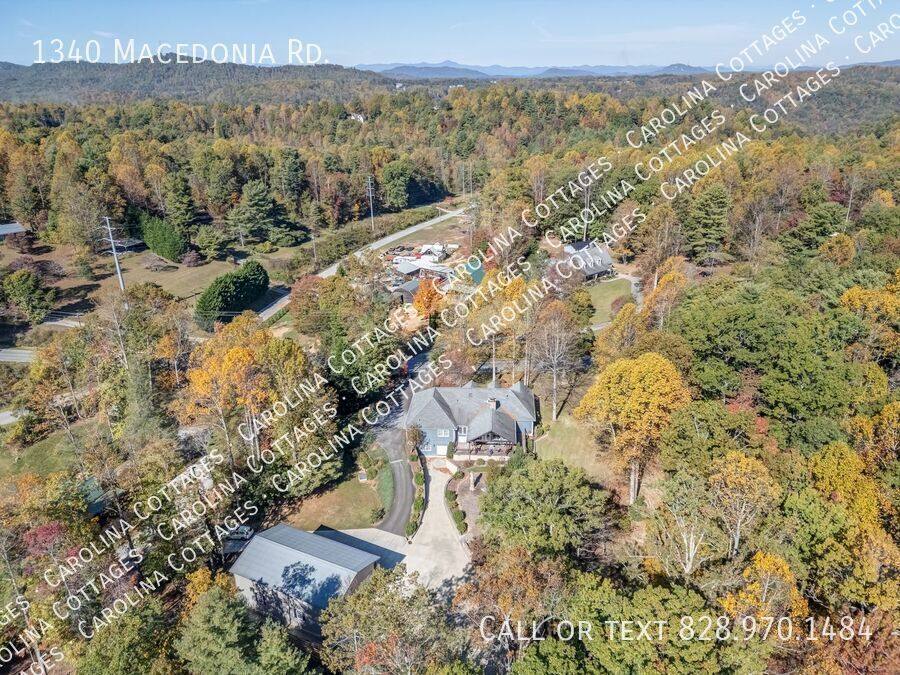House for rent at 1340 Macedonia Rd, Saluda, NC 28773