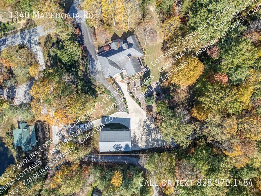 House for rent at 1340 Macedonia Rd, Saluda, NC 28773