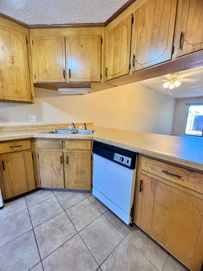 Townhouse for rent at 121 Brian Court, Daleville, AL 36322