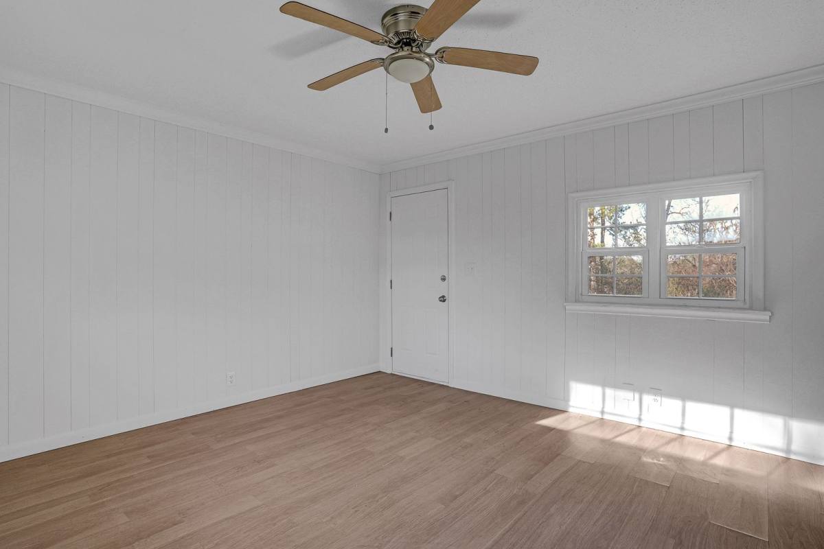 House for rent at 409 Booth Rd, Chattanooga, TN 37411