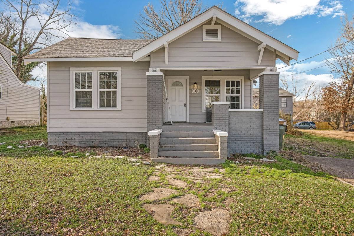 House for rent at 409 Booth Rd, Chattanooga, TN 37411