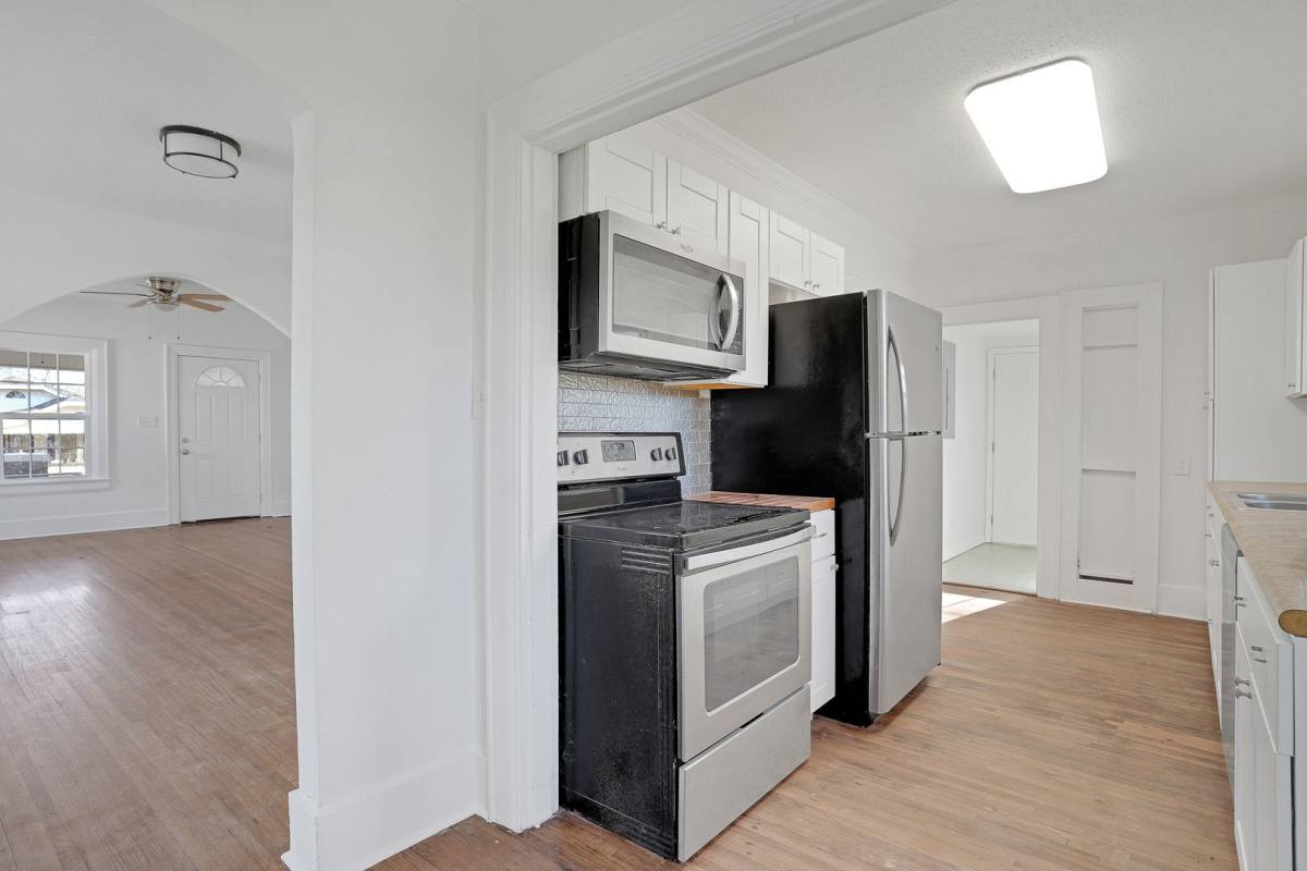 House for rent at 409 Booth Rd, Chattanooga, TN 37411