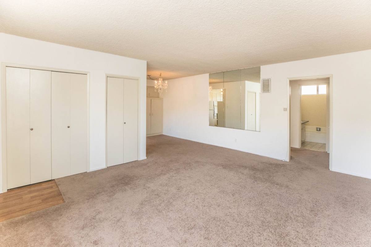 Apartment for rent at 963 S Barrington Ave #7, Los Angeles, CA 90049