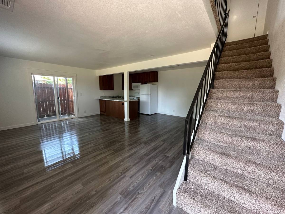 Apartment for rent at 835 Lakeside Dr, Red Bluff, CA 96080