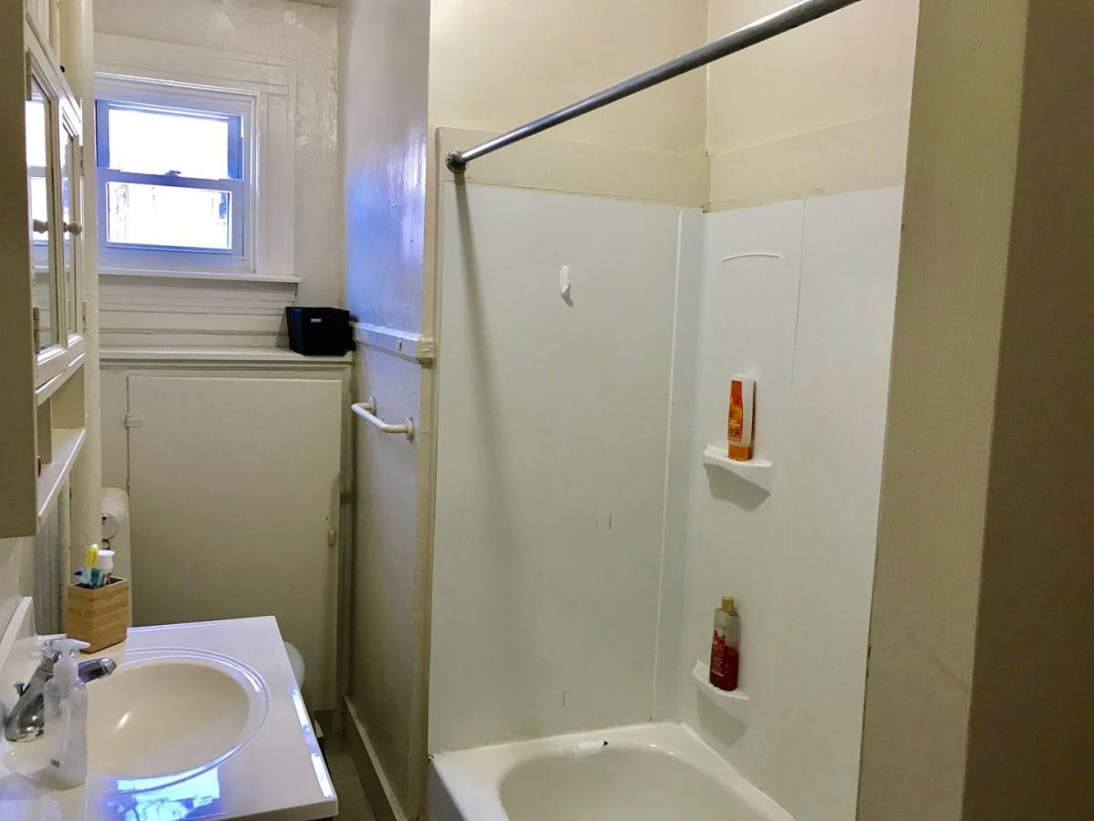 Apartment for rent at 3219 N Calvert St, Baltimore, MD 21218