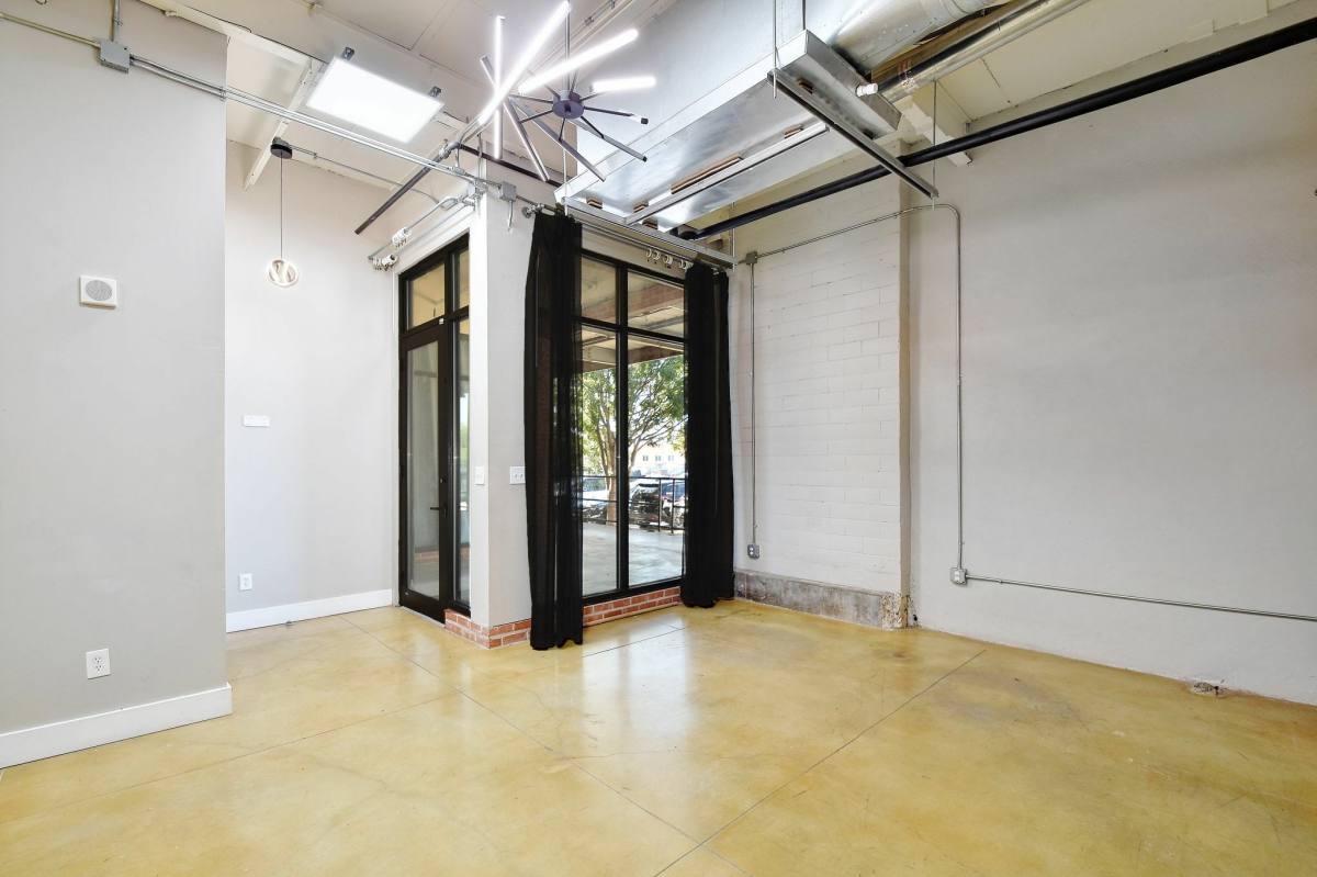 Apartment for rent at 3363 E Commerce St #144, San Antonio, TX 78220