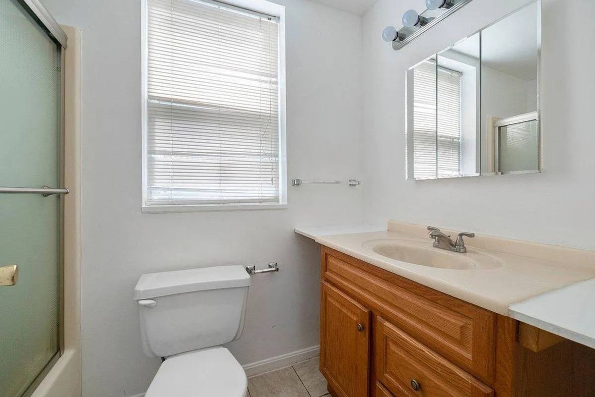 Apartment for rent at 22 W 25th St, Baltimore, MD 21218