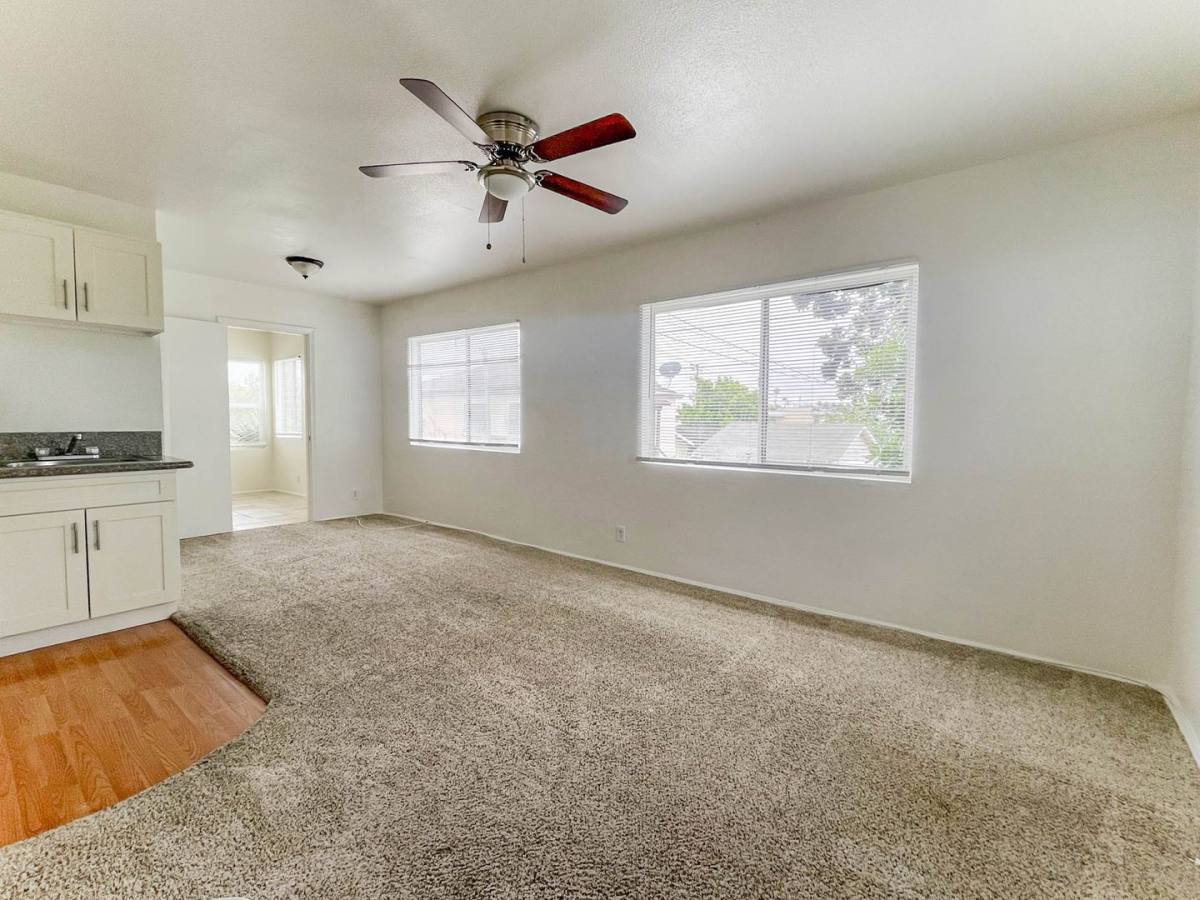 Apartment for rent at 6606-6610 Brynhurst Ave #6608 D, Los Angeles, CA 90043