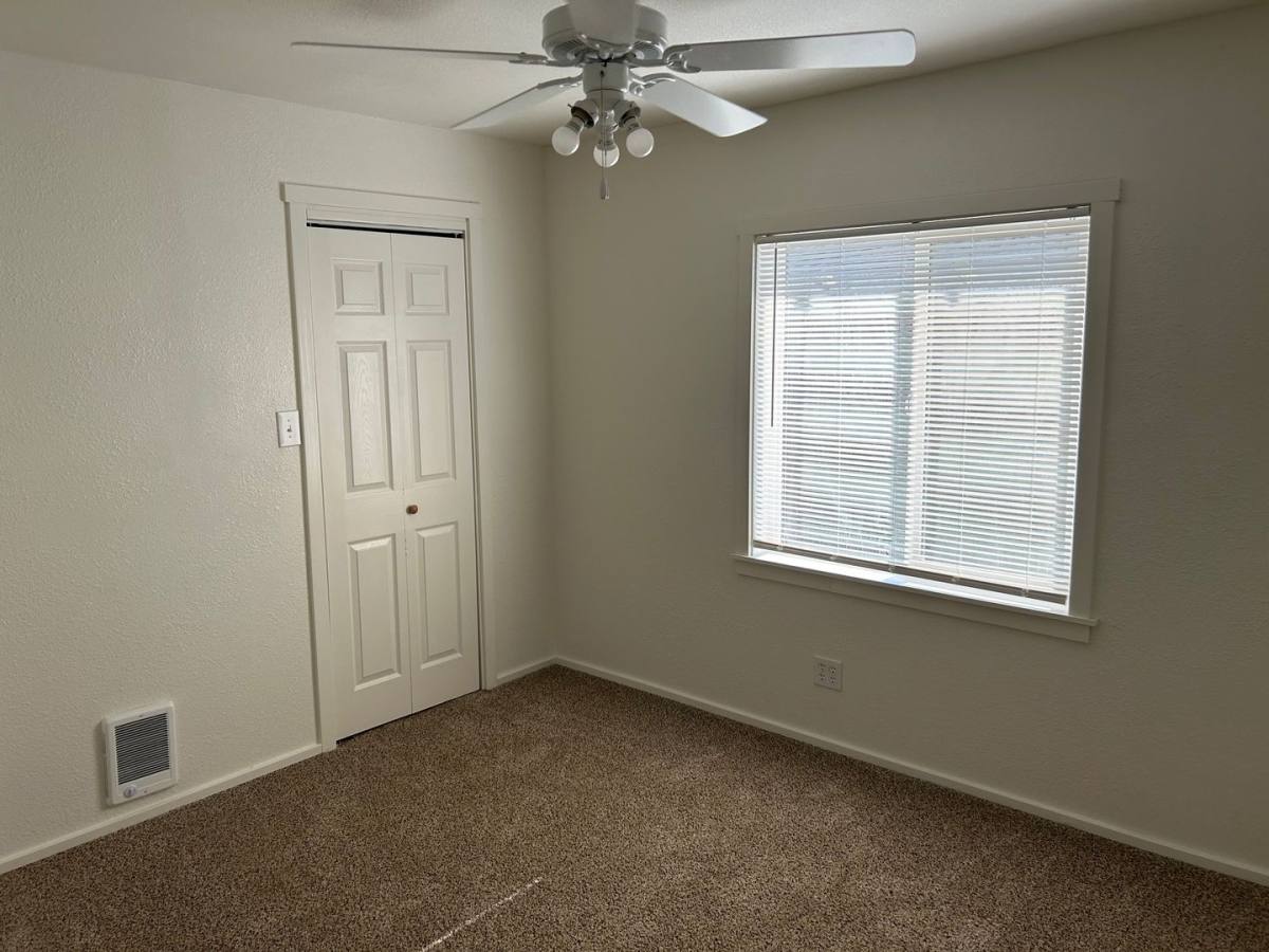 House for rent at 2333 White Ave, Klamath Falls, OR 97601