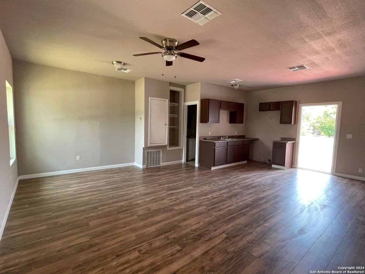 House for rent at 11221 Martinez Pass, Cibolo, TX 78108
