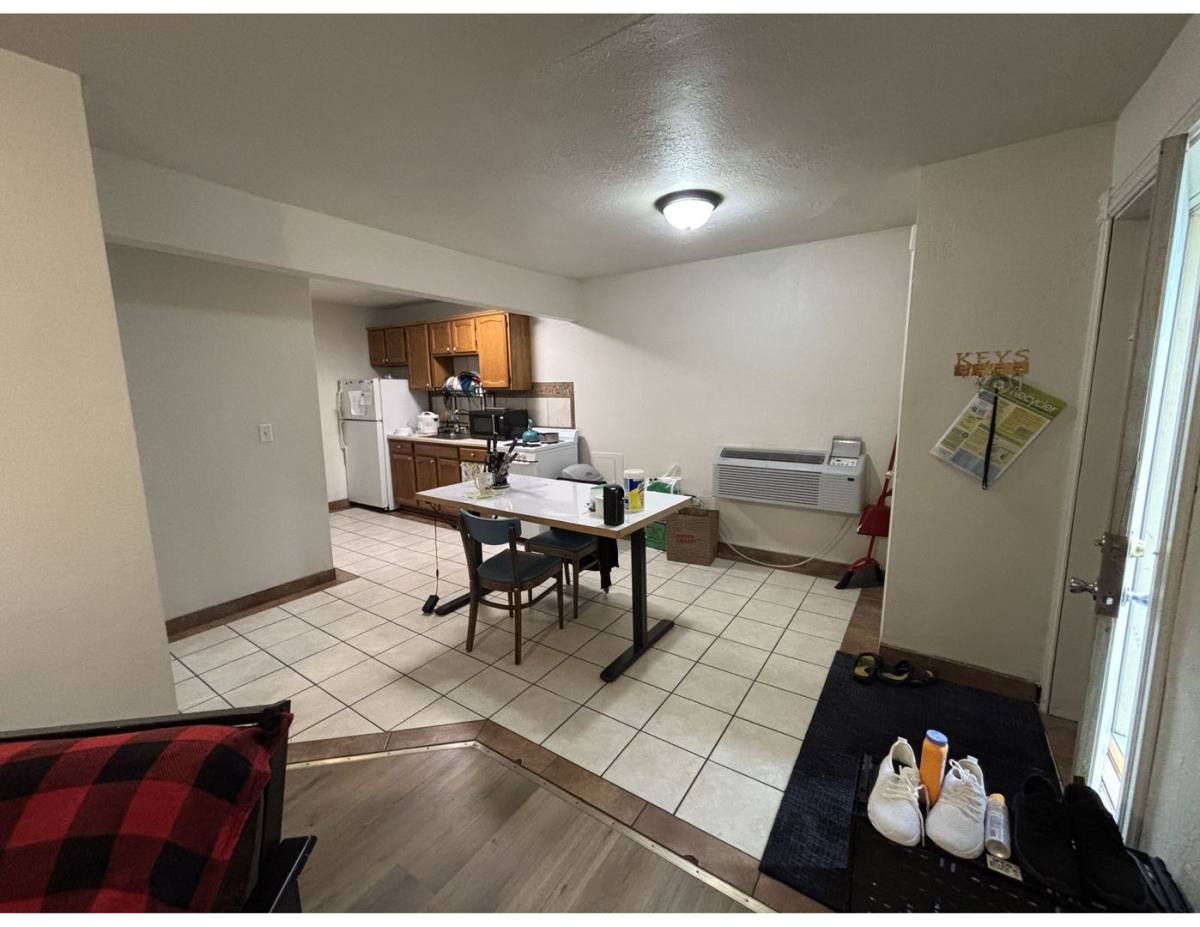 Apartment for rent at 927-927 1 2 Avon St, La Crosse, WI 54603