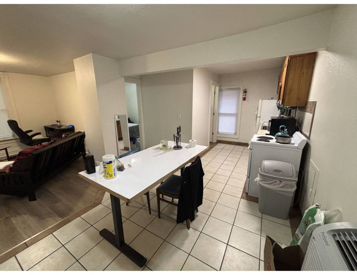 Apartment for rent at 927-927 1 2 Avon St, La Crosse, WI 54603