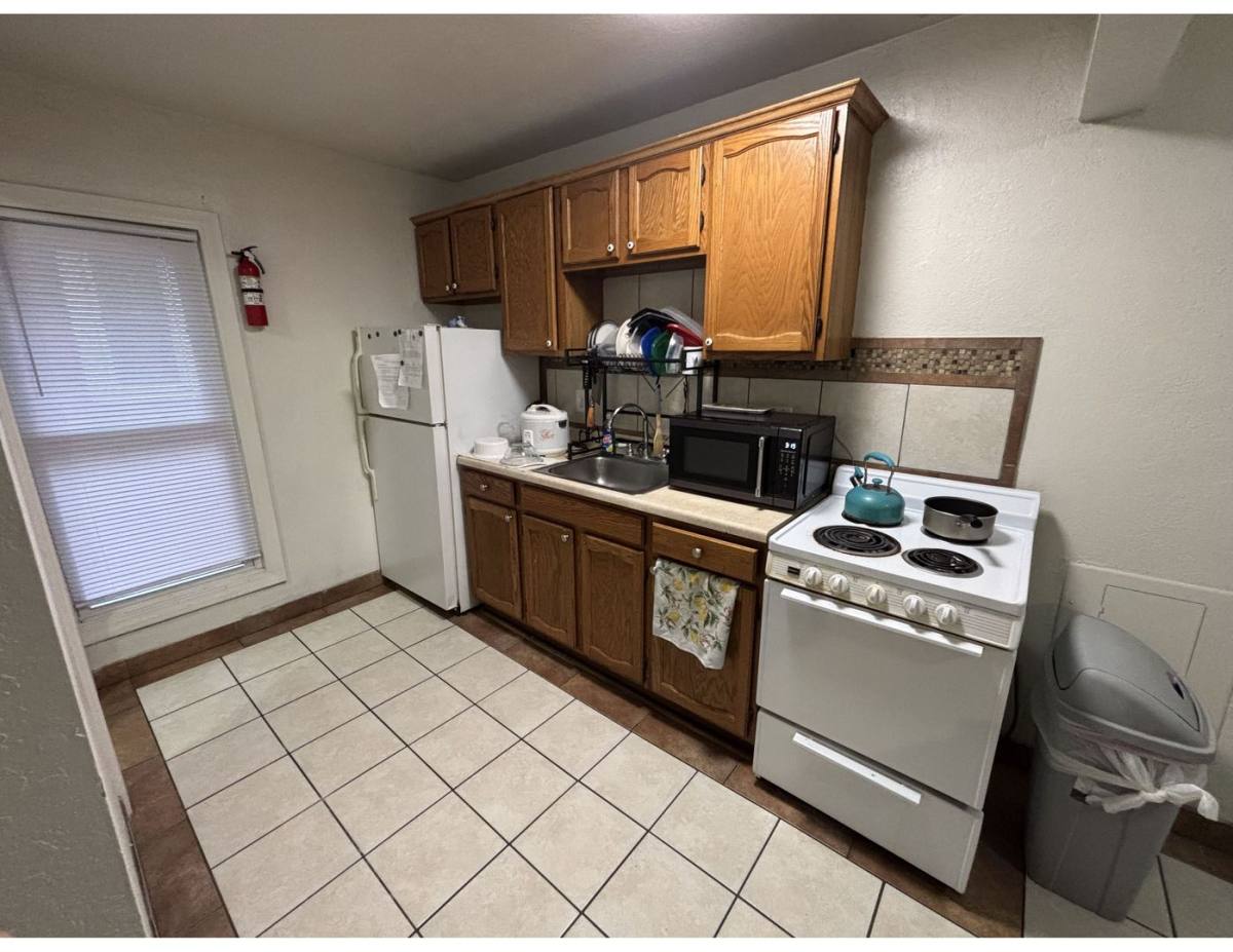 Apartment for rent at 927-927 1 2 Avon St, La Crosse, WI 54603