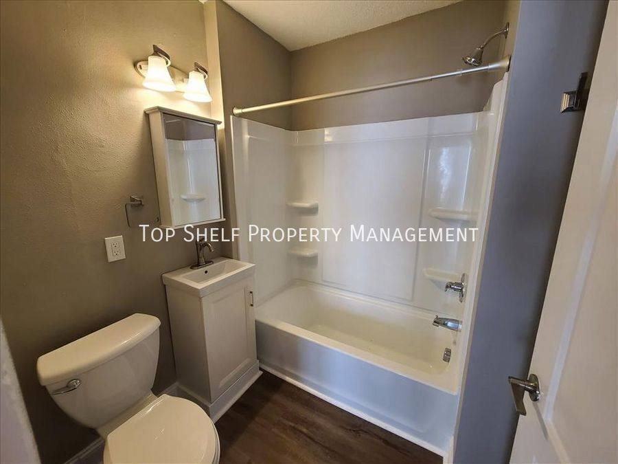 Apartment for rent at 1314 Harrison Ave #1, Des Moines, IA 50314