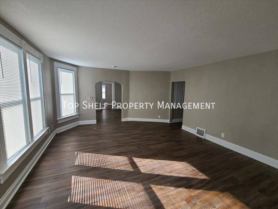 Apartment for rent at 1314 Harrison Ave #1, Des Moines, IA 50314