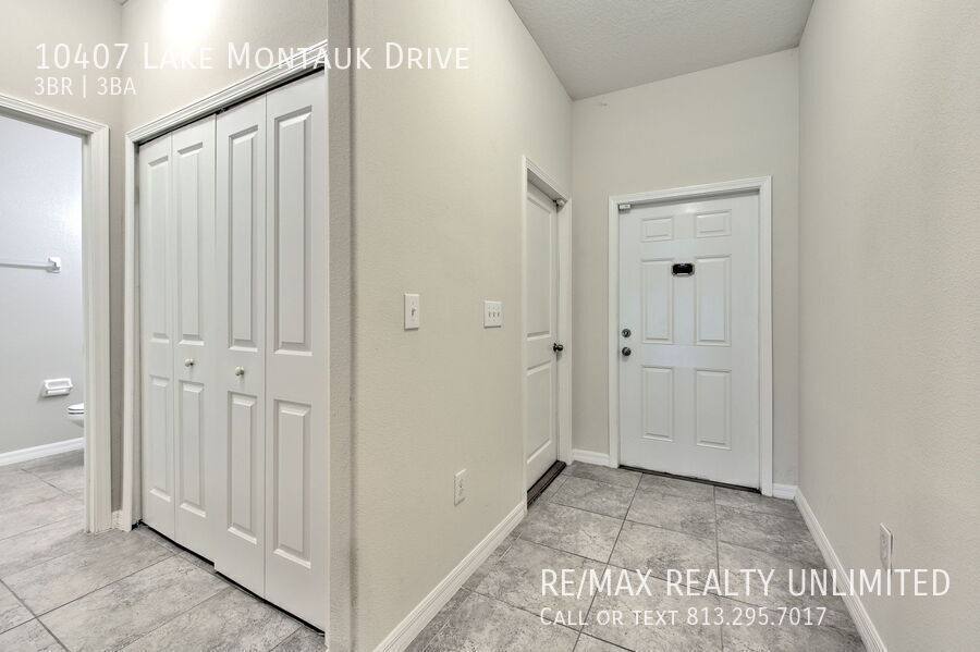 Townhouse for rent at 10407 Lake Montauk Dr, Riverview, FL 33578
