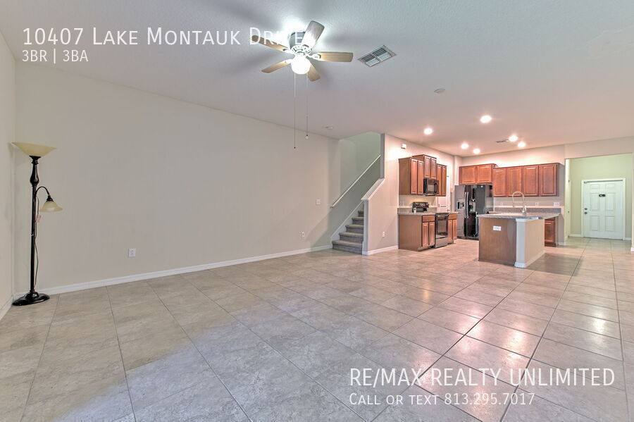 Townhouse for rent at 10407 Lake Montauk Dr, Riverview, FL 33578