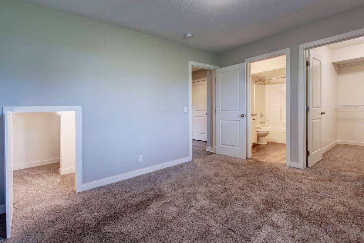 Condo for rent at 298 NW Crossing, Holland, MI 49423