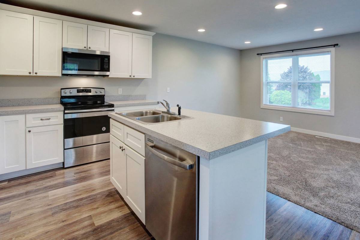 Condo for rent at 298 NW Crossing, Holland, MI 49423