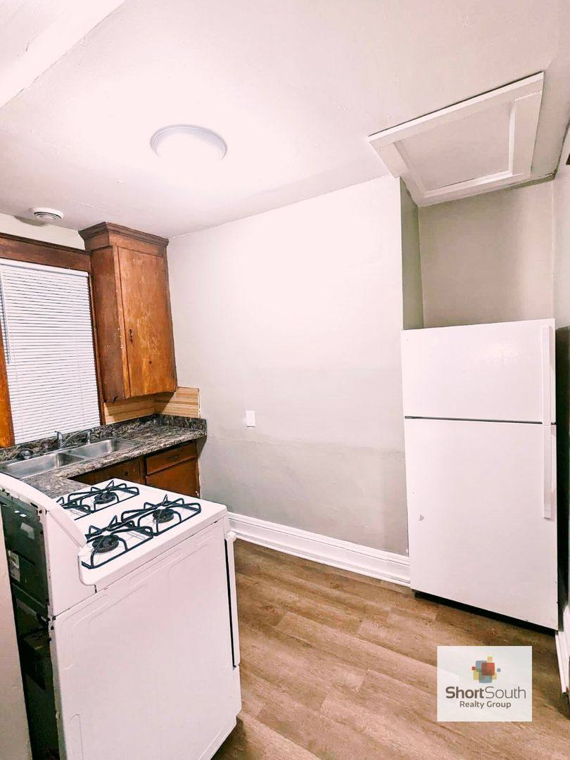 Apartment for rent at 1403 Sherwood Ave, Kalamazoo, MI 49048