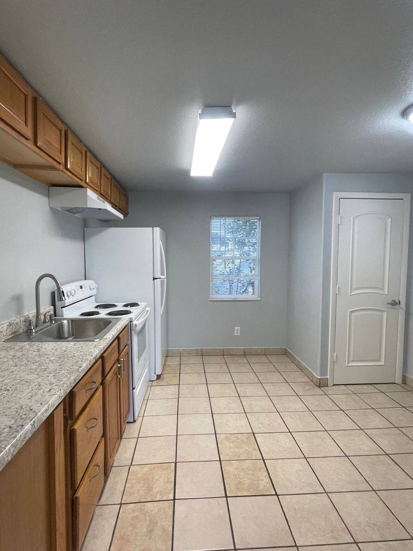 Apartment for rent at 2646 Sharon Ave, Redding, CA 96001
