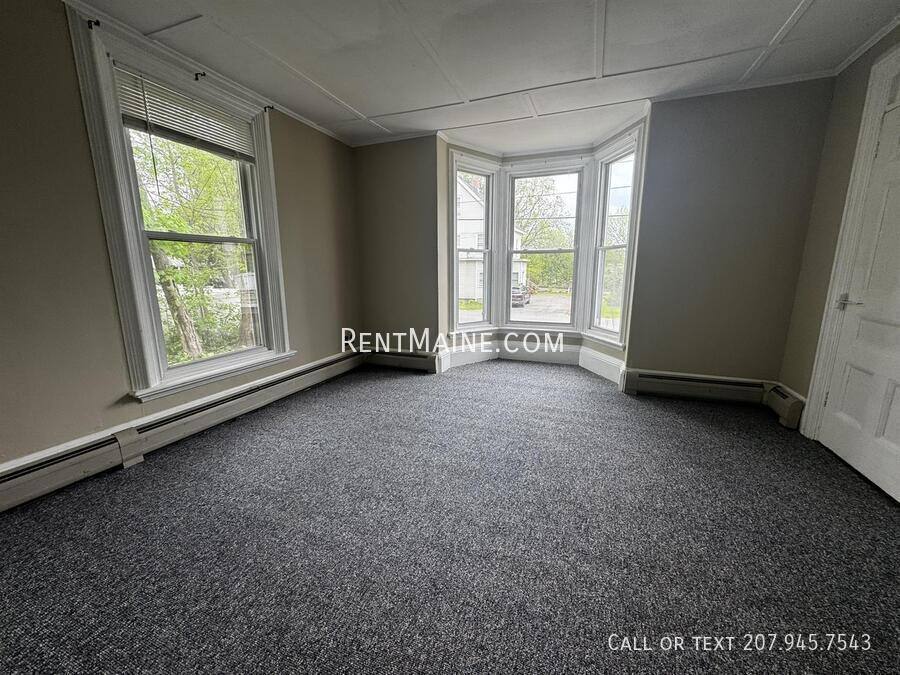 Apartment for rent at 3 Newhall St #2, Fairfield, ME 04937