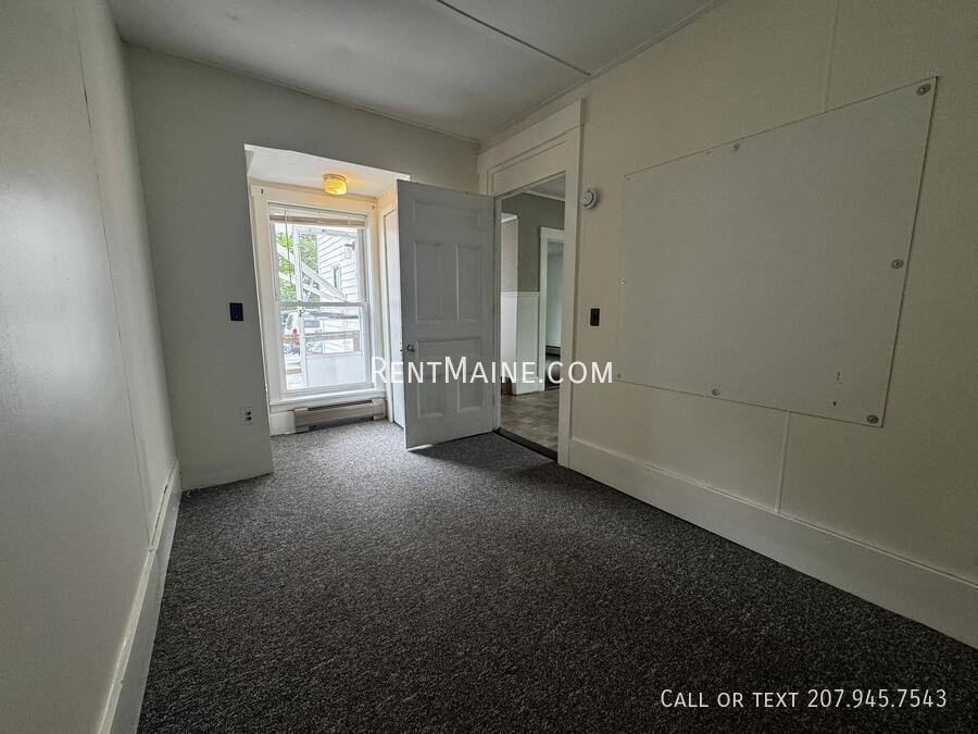 Apartment for rent at 3 Newhall St #2, Fairfield, ME 04937
