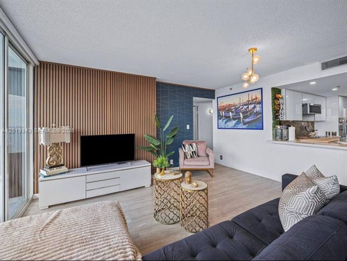 Apartment for rent at 7601 E Treasure Dr, Miami Beach, FL 33141