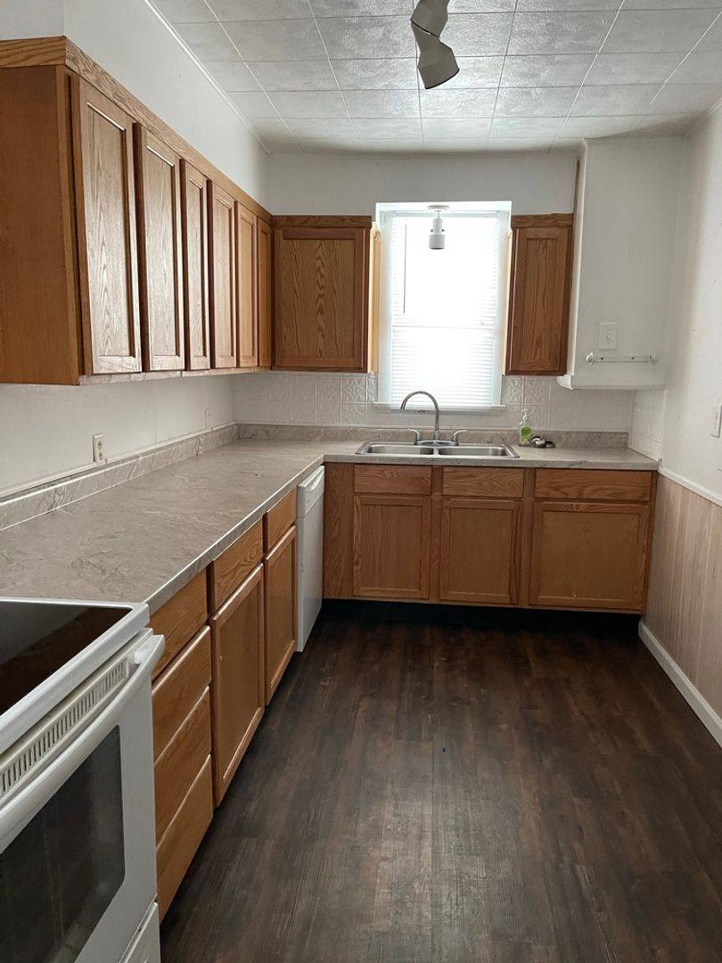 Apartment for rent at 122 Edwards St, Wausau, WI 54401