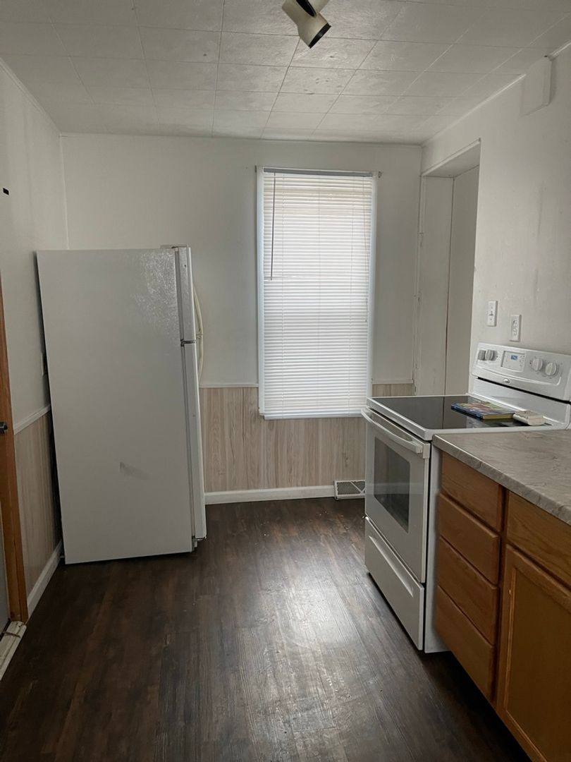 Apartment for rent at 122 Edwards St, Wausau, WI 54401