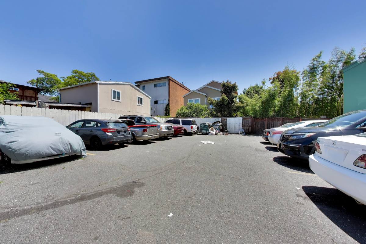Apartment for rent at 3012 E 18th St #5, Oakland, CA 94602
