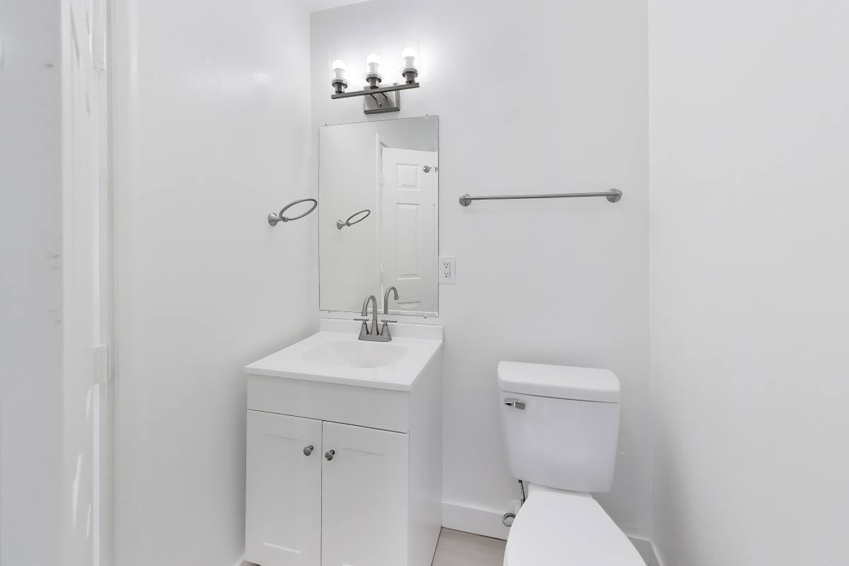 Apartment for rent at 3012 E 18th St #5, Oakland, CA 94602