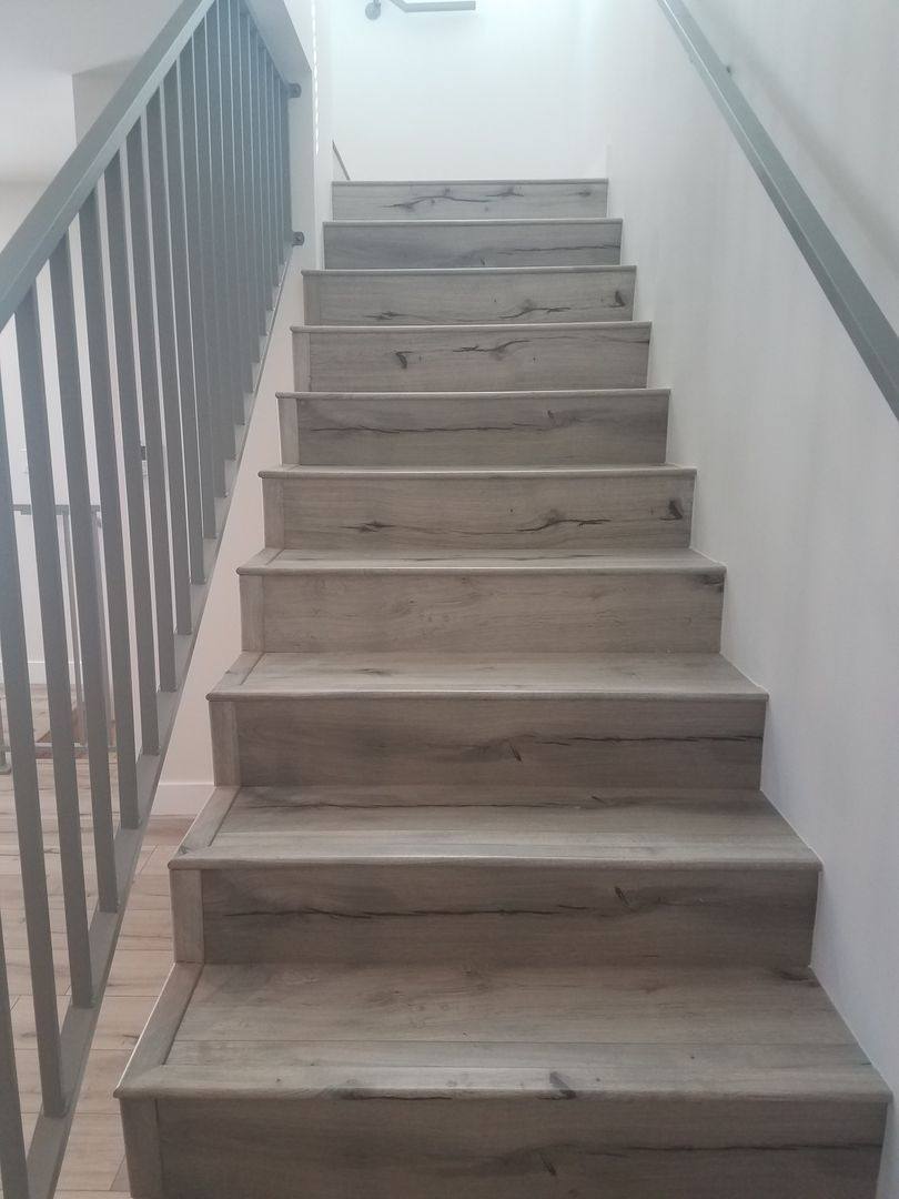 Apartment for rent at 1110 S Magnolia Ave, Los Angeles, CA 90006