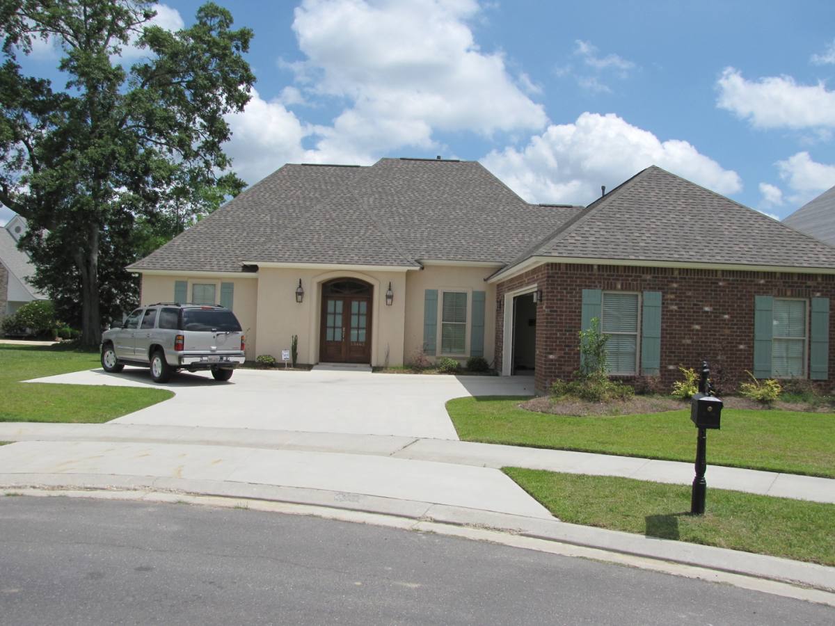 House for rent at 13465 Quail Grove Ave, Baton Rouge, LA 70809
