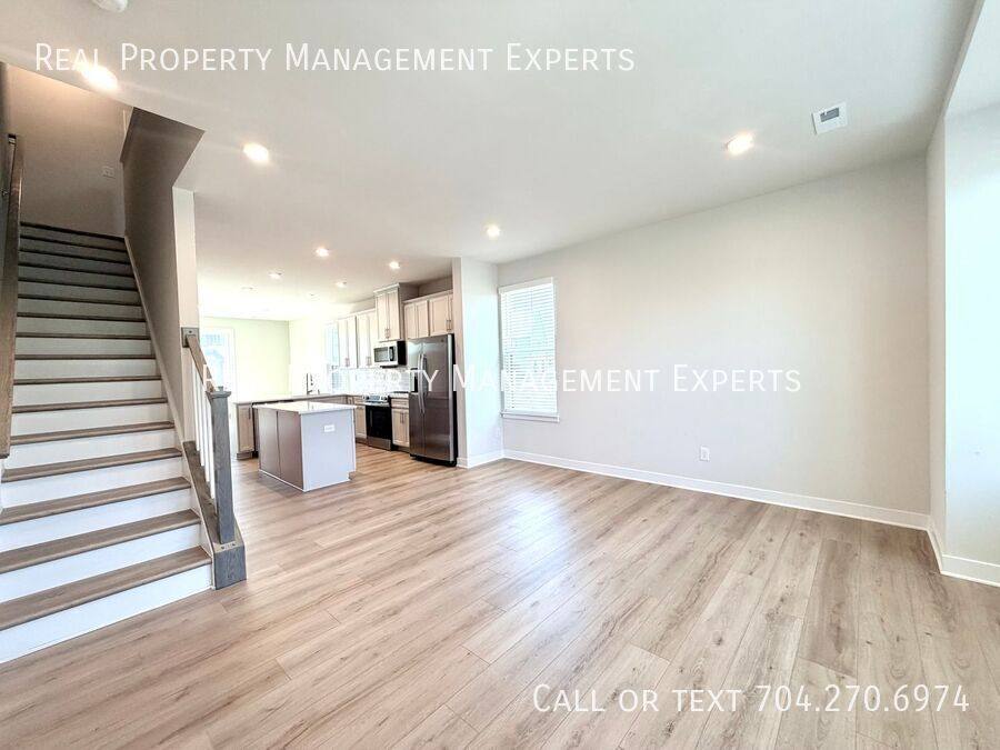 Townhouse for rent at 2841 Statesville Ave, Charlotte, NC 28206