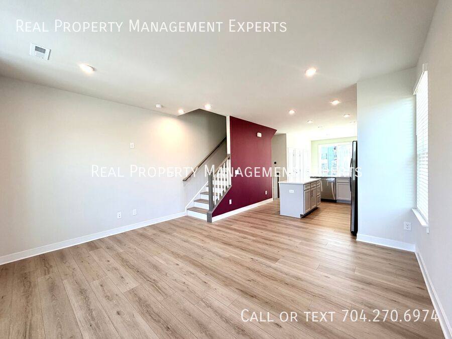 Townhouse for rent at 2841 Statesville Ave, Charlotte, NC 28206