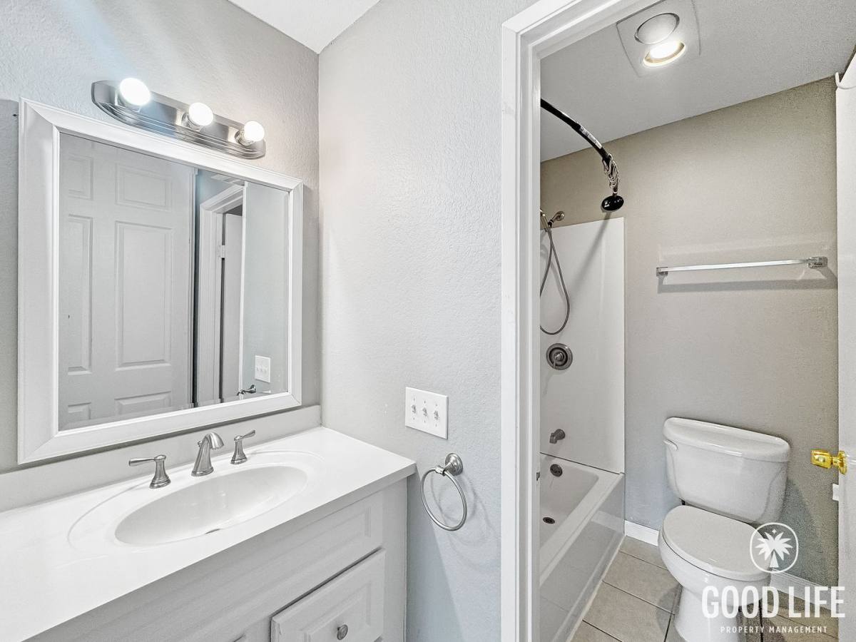 Apartment for rent at 8479 Westmore Rd, San Diego, CA 92126