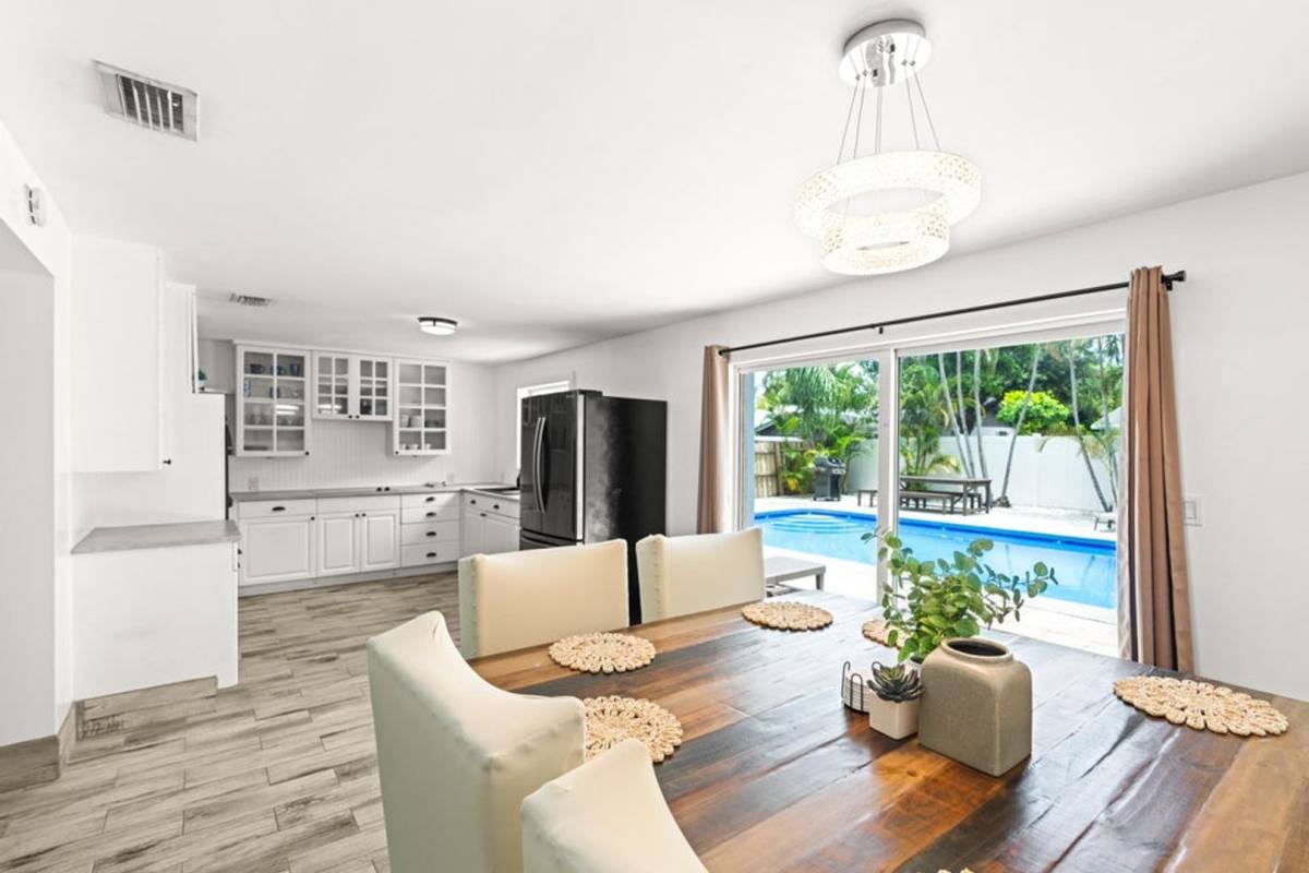 House for rent at 19165 SE Homewood Ave, Jupiter, FL 33469