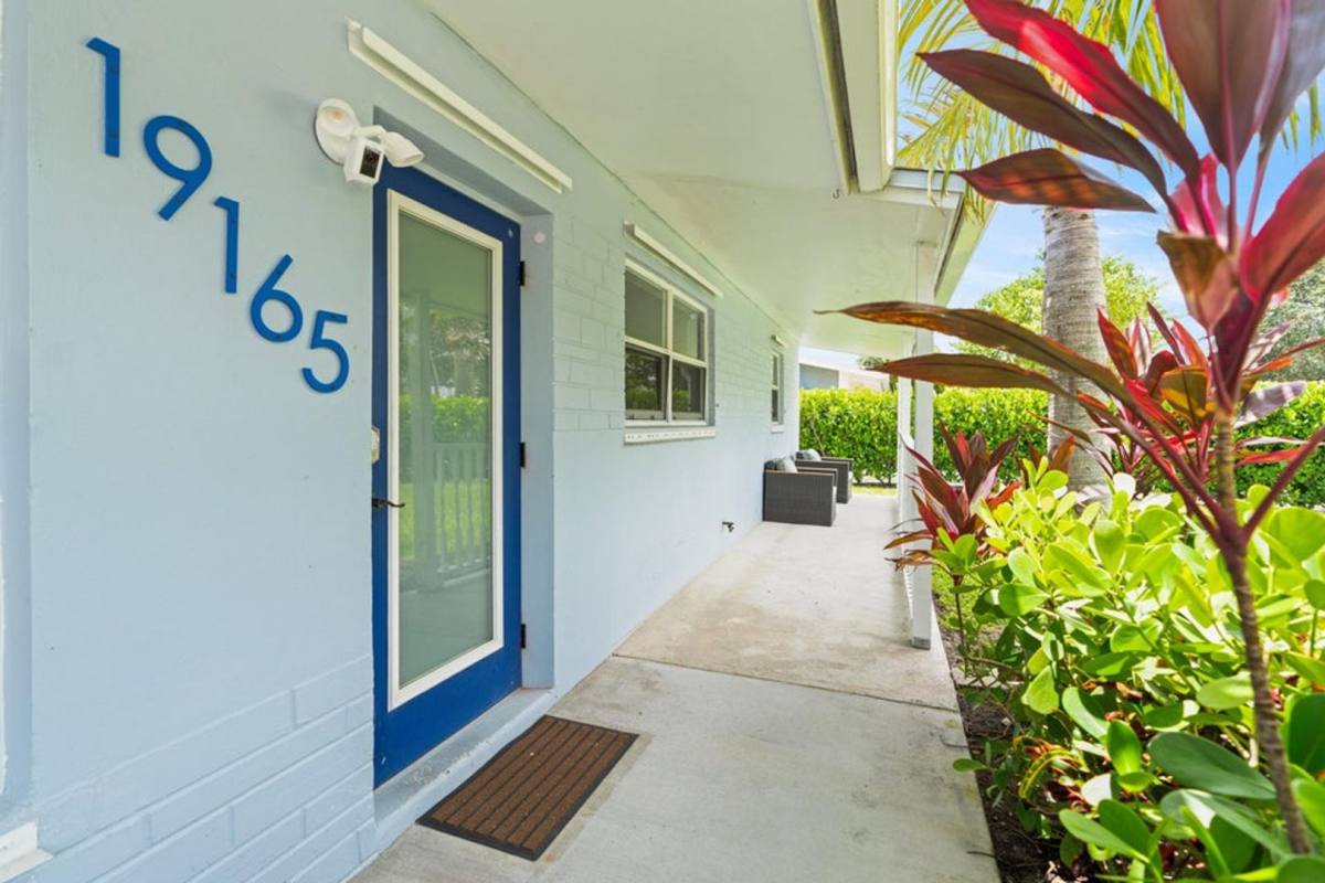 House for rent at 19165 SE Homewood Ave, Jupiter, FL 33469