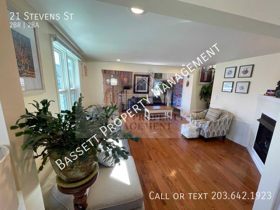 House for rent at 21 Stevens St, East Haven, CT 06512
