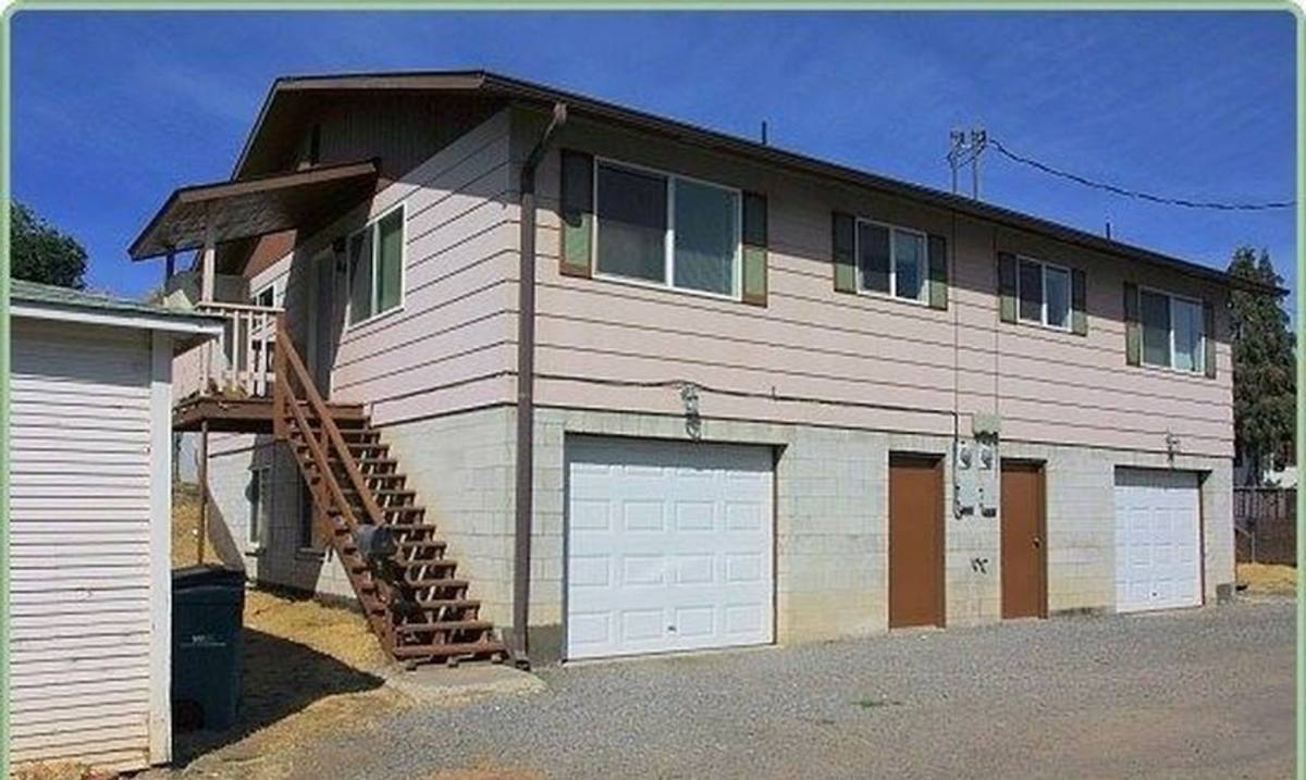 Apartment for rent at 812 & 814 St Francis, Klamath Falls, OR 97601