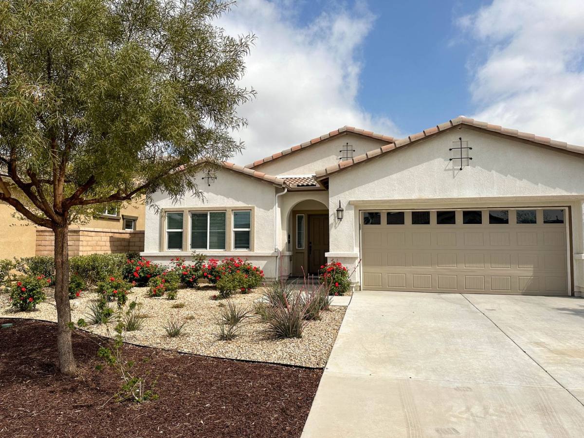 Apartment for rent at 26318 Desert Rose Lane, Menifee, CA 92586