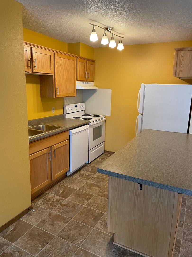 Apartment for rent at 524 14th St S, Saint Cloud, MN 56301