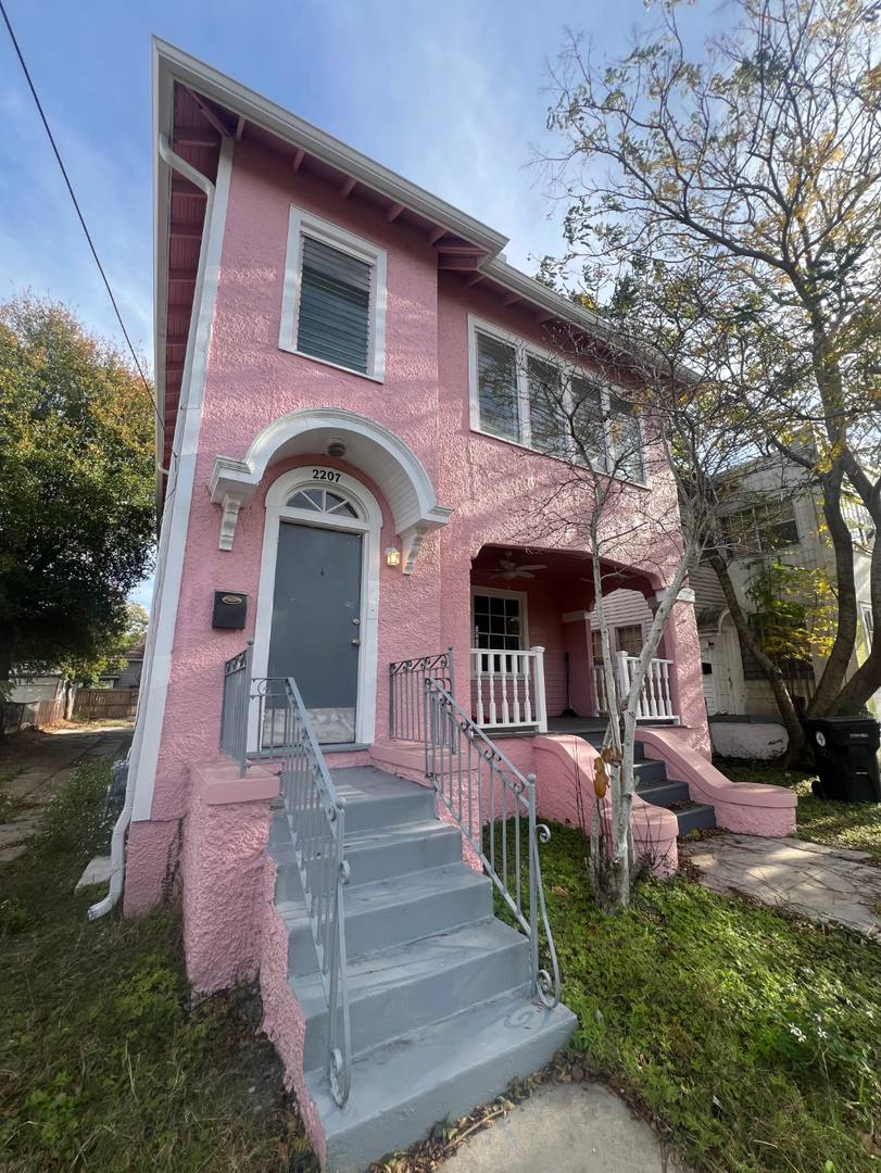 Townhouse for rent at 2205 - 2207 Broadway St First Floor, New Orleans, LA 70118